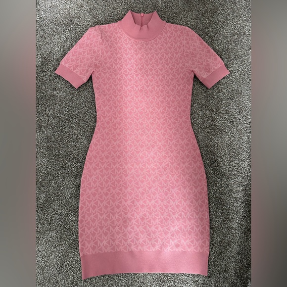 MICHAEL Michael Kors Dresses & Skirts - Michael Kors Viscose Logo Short Sleeve Dresss